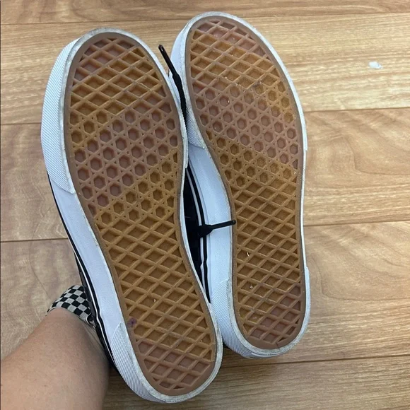 Vans Kids Black Checkered Sneakers - Picture 4 of 6